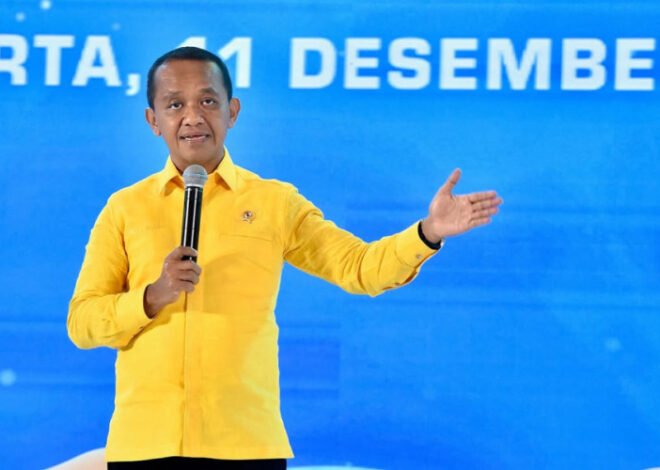 Hadiri Padel Golkar, Setya Novanto Disambut Bahlil: Ia Masih Keluarga Besar