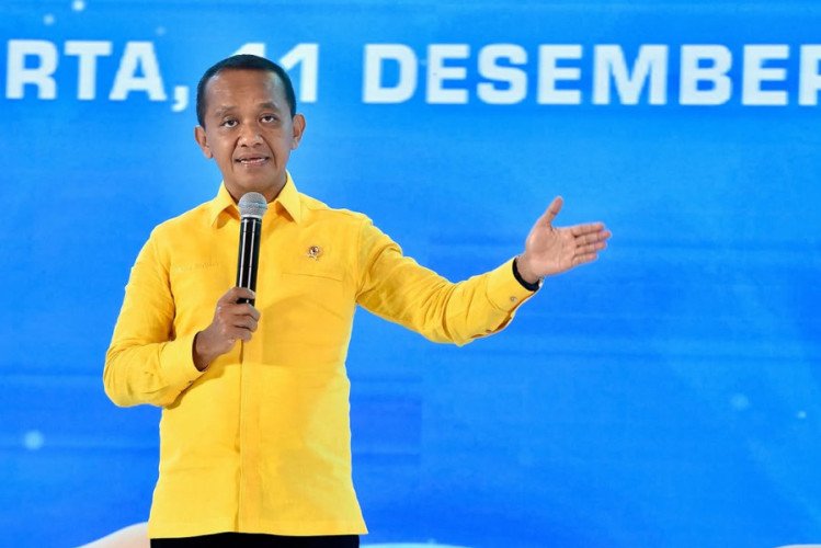 Hadiri Padel Golkar, Setya Novanto Disambut Bahlil: Ia Masih Keluarga Besar