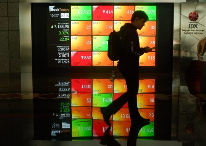 IHSG Melemah di Awal Perdagangan, Sentuh 8.213