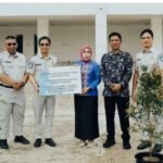 Dorong Keberlanjutan Lingkungan, Jasa Raharja Hijaukan Area Publik di Kendari