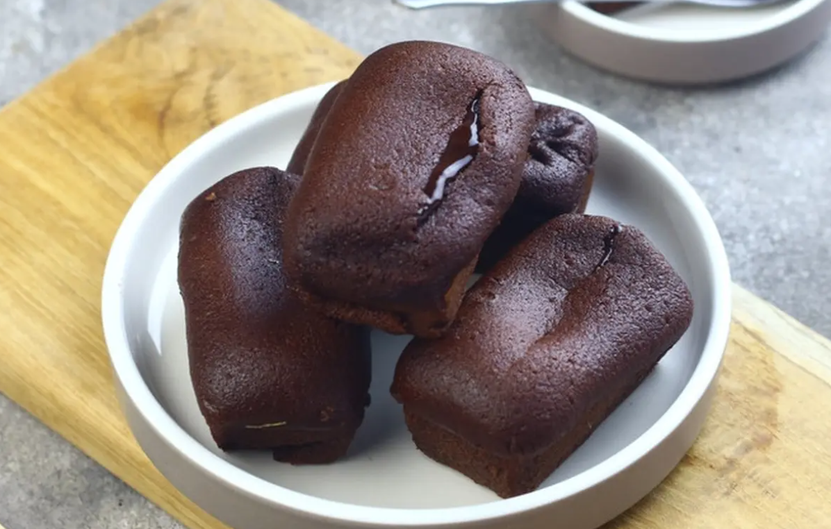 Kue Balok Ating Banjaran Bandung: Cita Rasa Legendaris yang Masih Bertahan