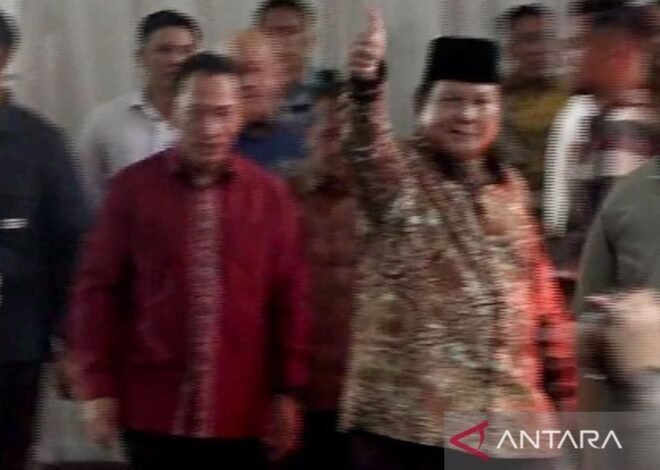 Rayakan Natal, Prabowo Subianto Hadiri Open House Kapolri
