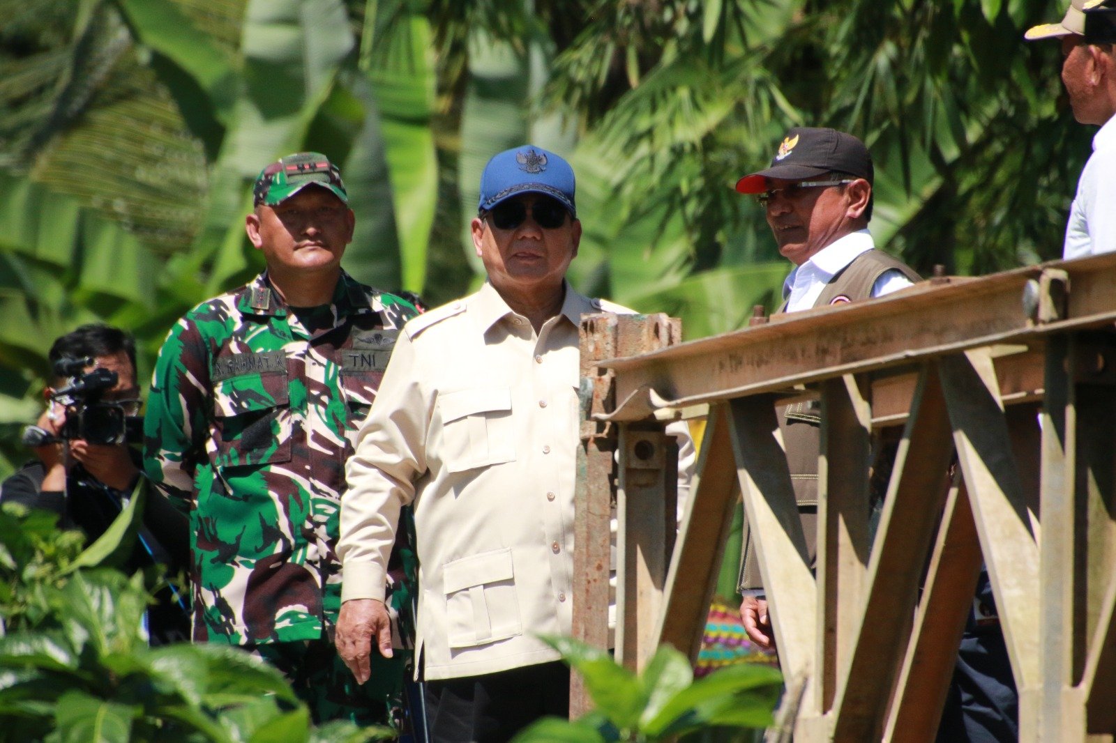 Jembatan Bailey Padang Mantuang Ditinjau Presiden, Sinergi TNI-Rakyat Diapresiasi