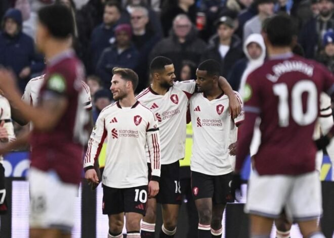 Liverpool Sikat West Ham 2-0 di Stadion London