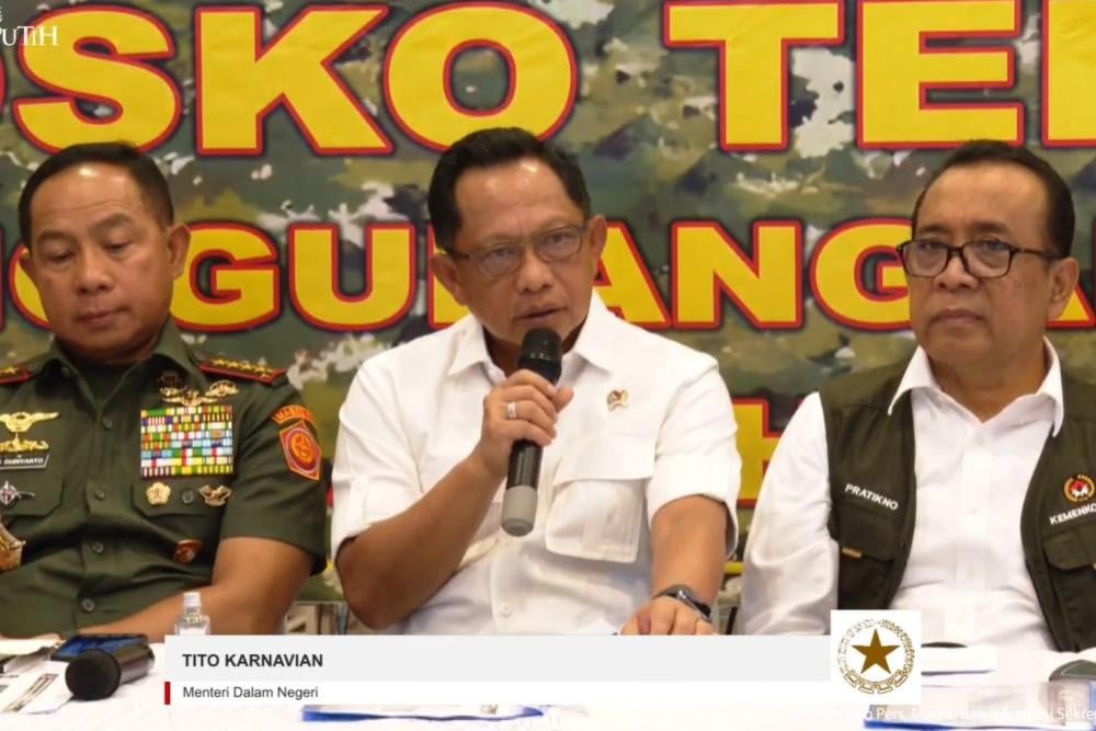 Surat Edaran Mendagri: Kepala Daerah Diminta Prioritaskan Bantuan untuk Korban Bencana di Sumatra