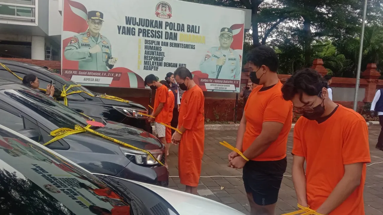Polisi Bekuk Sindikat Penggelapan Mobil di Bandara Bali
