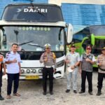 Jasa Raharja Bersama Stakeholder Laksanakan Rampcheck dan Pemasangan Stiker Keselamatan di Terminal Sidomulyo Kabupaten Melawi