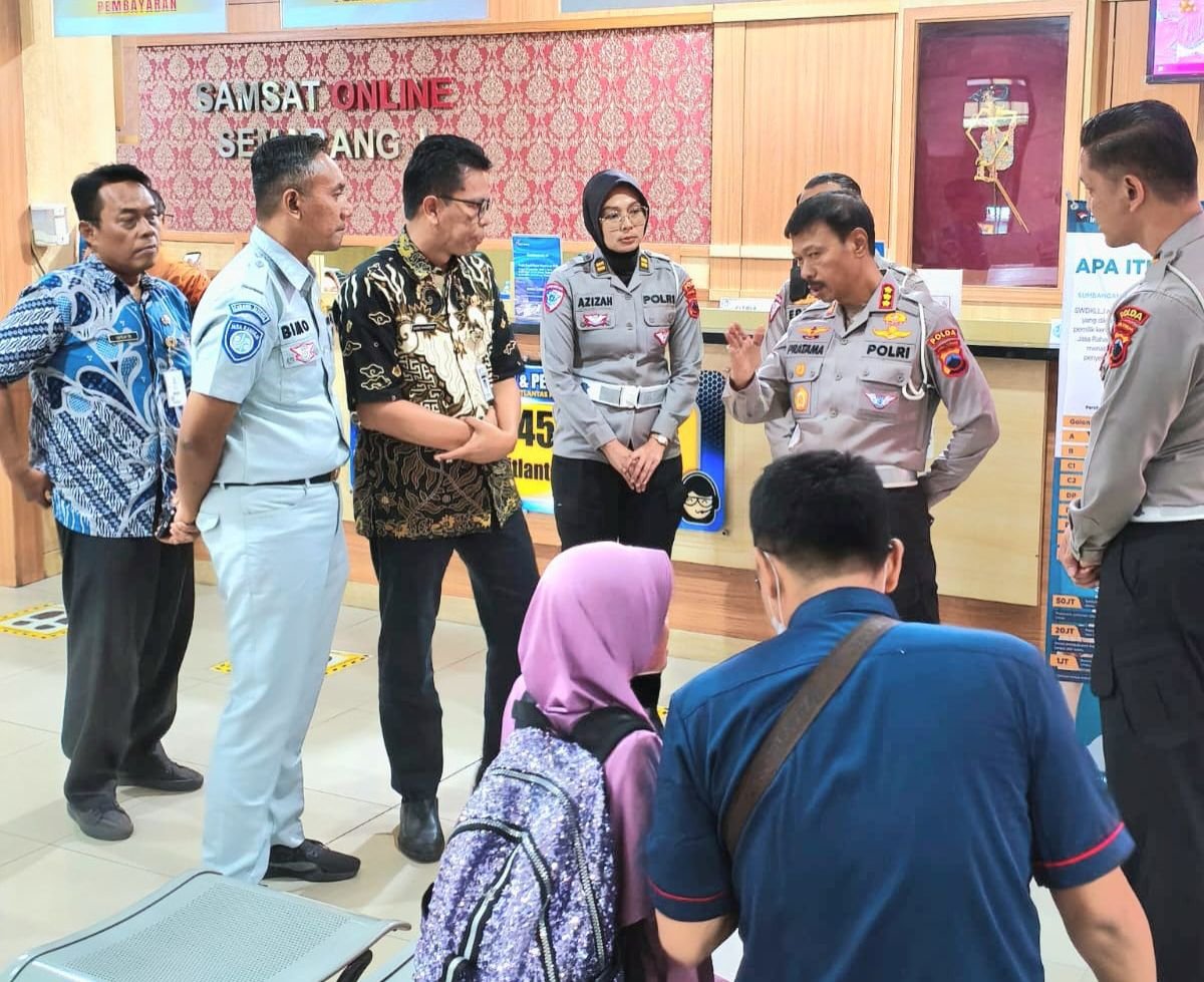 Dirlantas Polda Jawa Tengah Kunjungi Samsat Semarang I, Tinjau Program Diskon PKB 5%