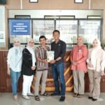 Apresiasi Wajib Pajak Taat, Jasa Raharja bersama Tim Samsat Pesawaran Bagikan Sembako dan Sosialisasikan Program Gebyar Samsat