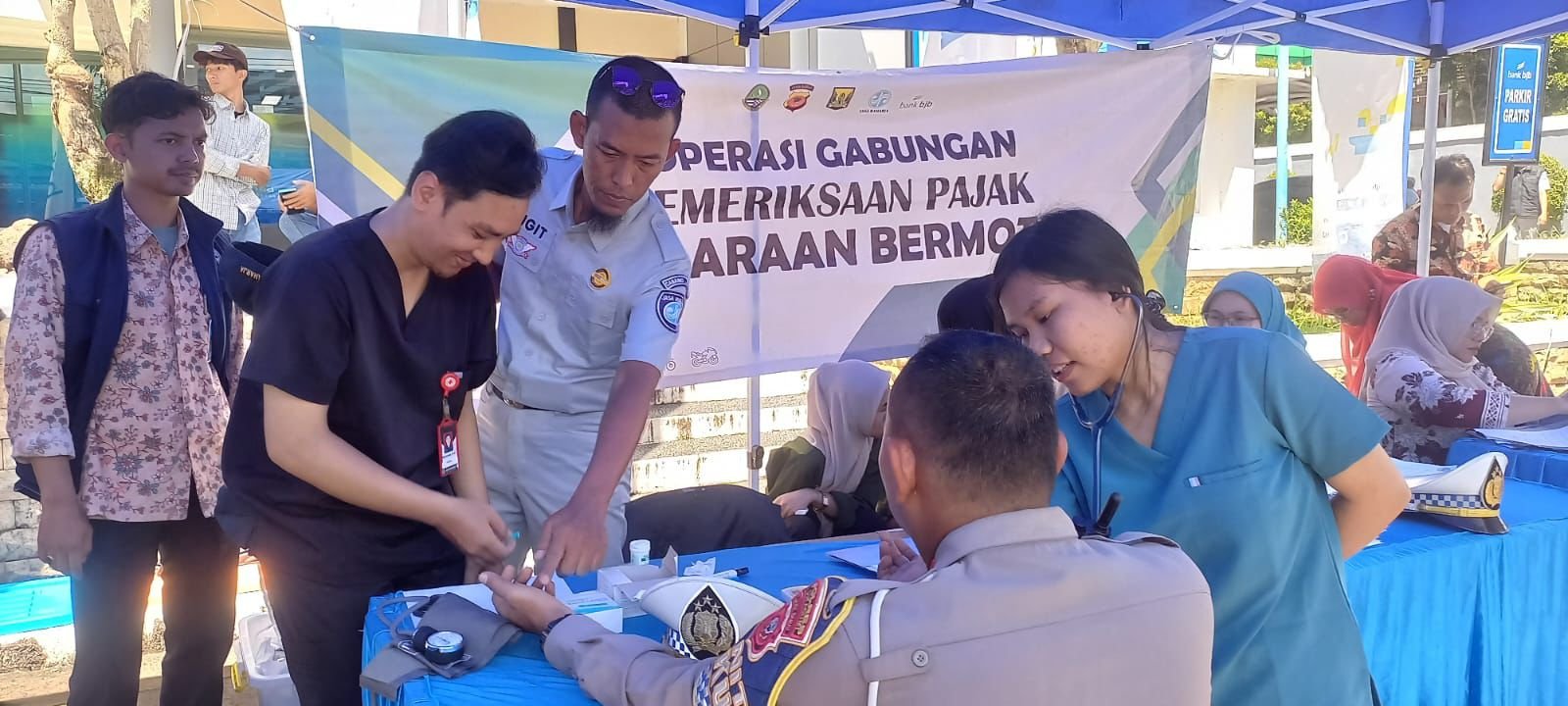 Jasa Raharja Cabang Sukabumi Kembali Gelar Pemeriksaan Kesehatan Gratis Bersamaan dengan Operasi Gabungan Pajak Kendaraan Bermotor di Pelabuhan Ratu