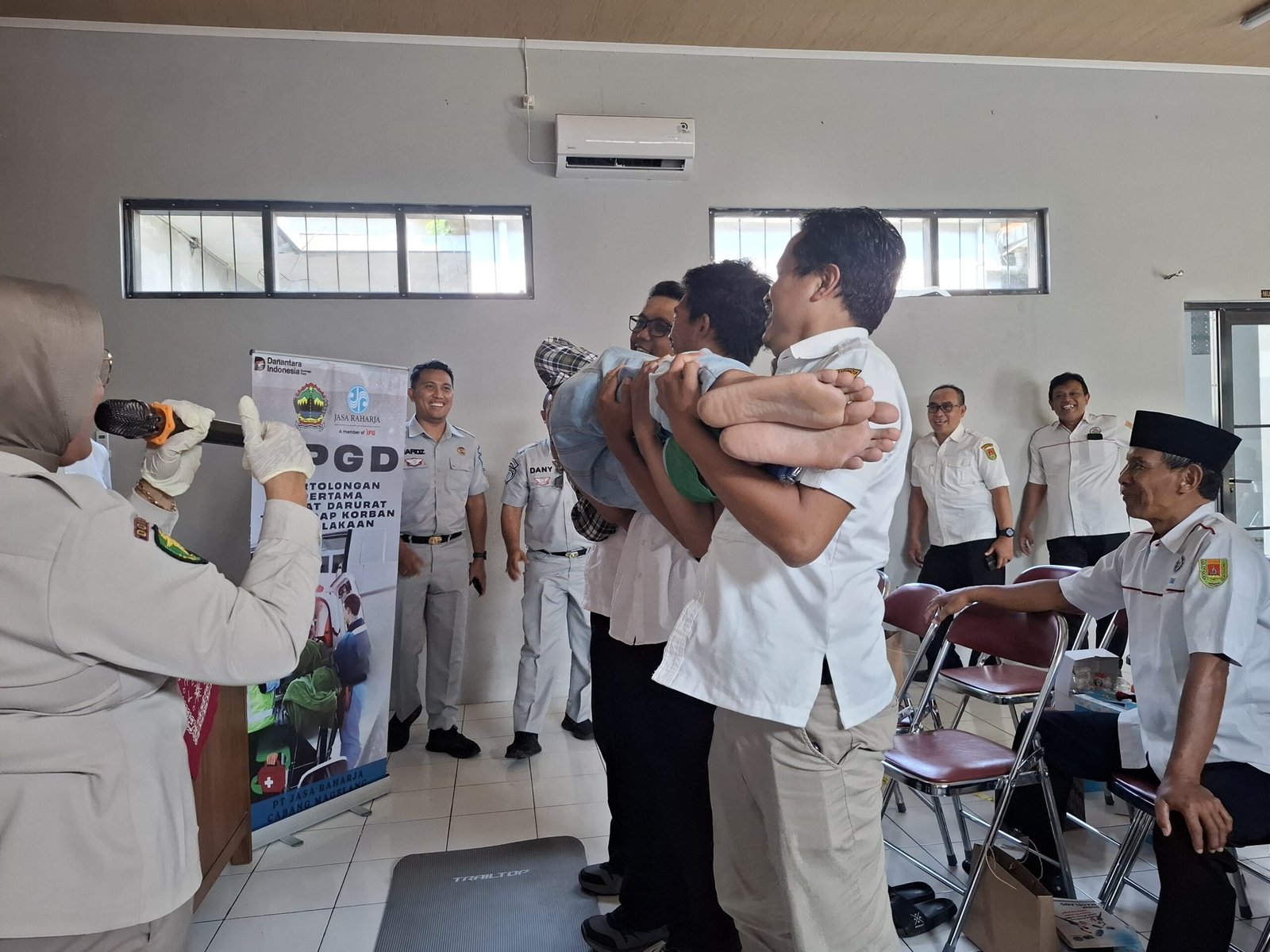 Tekan Fatalitas Korban Kecelakaan Lalu Lintas, Jasa Raharja Cabang Magelang Laksanakan PPGD dan MUKL Pada Perangkat dan Masyarakat Desa Mertoyudan
