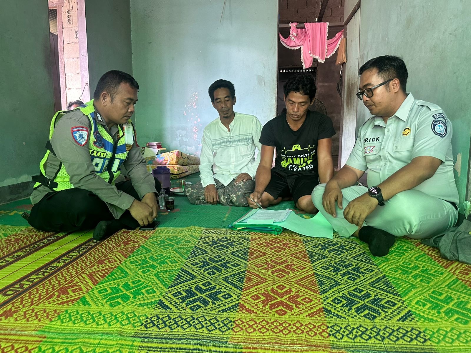 Jasa Raharja Singkawang Lakukan Jemput Bola ke Rumah Ahli Waris Korban Kecelakaan di Bengkayang