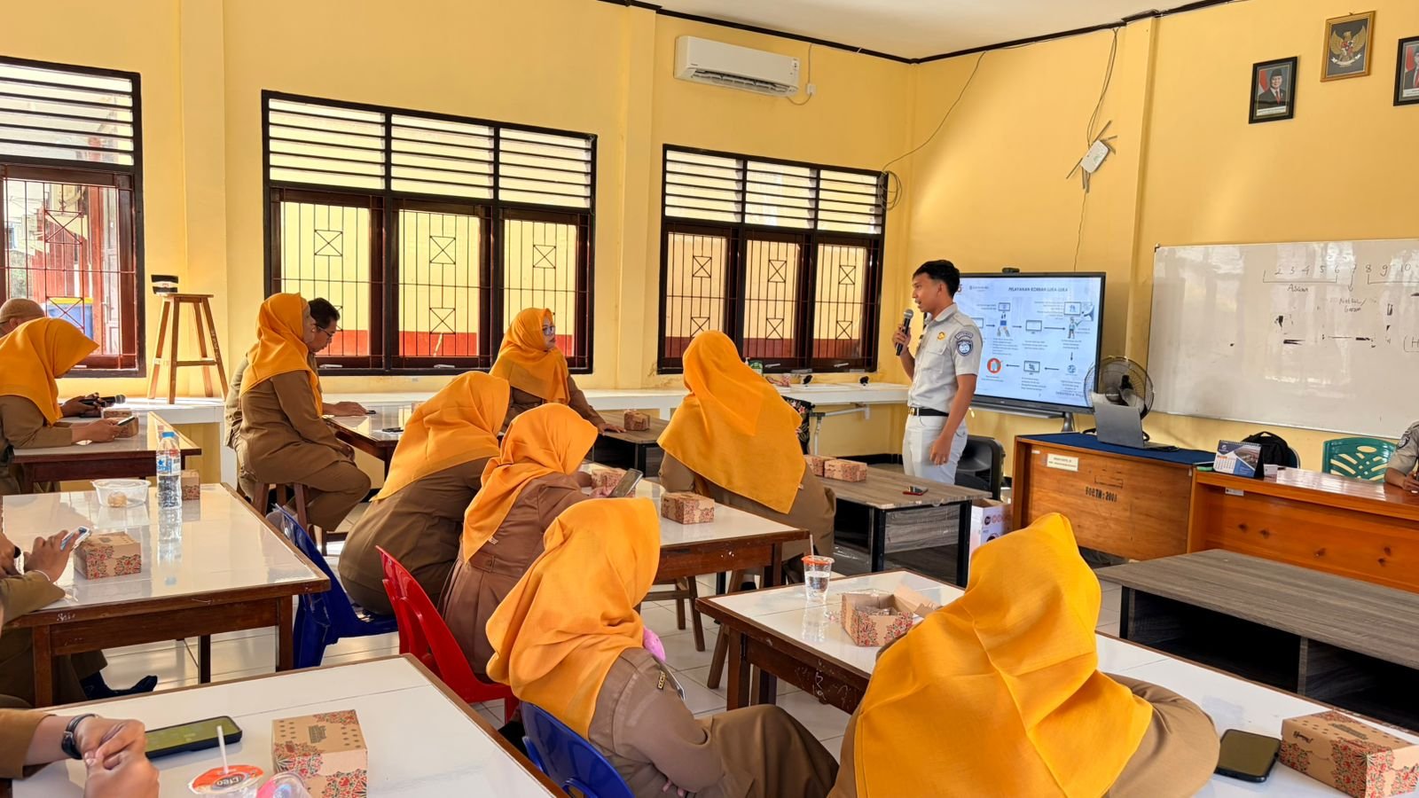 Jasa Raharja Tarakan Gelar Safety Campaign dan Program PPKL di SMPN 4 Tarakan, Tanamkan Kepedulian Keselamatan Sejak Dini