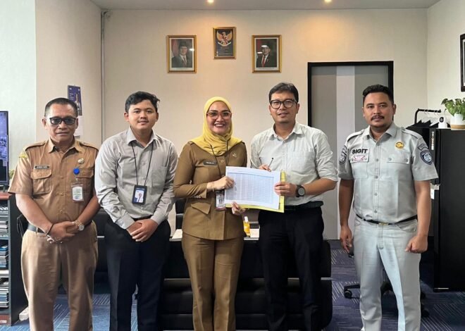 Dorong Kepatuhan Pajak Kendaraan, Samsat Gunung Sugih Serahkan Data Tunggakan Kendaraan kepada BRI Bandar Jaya