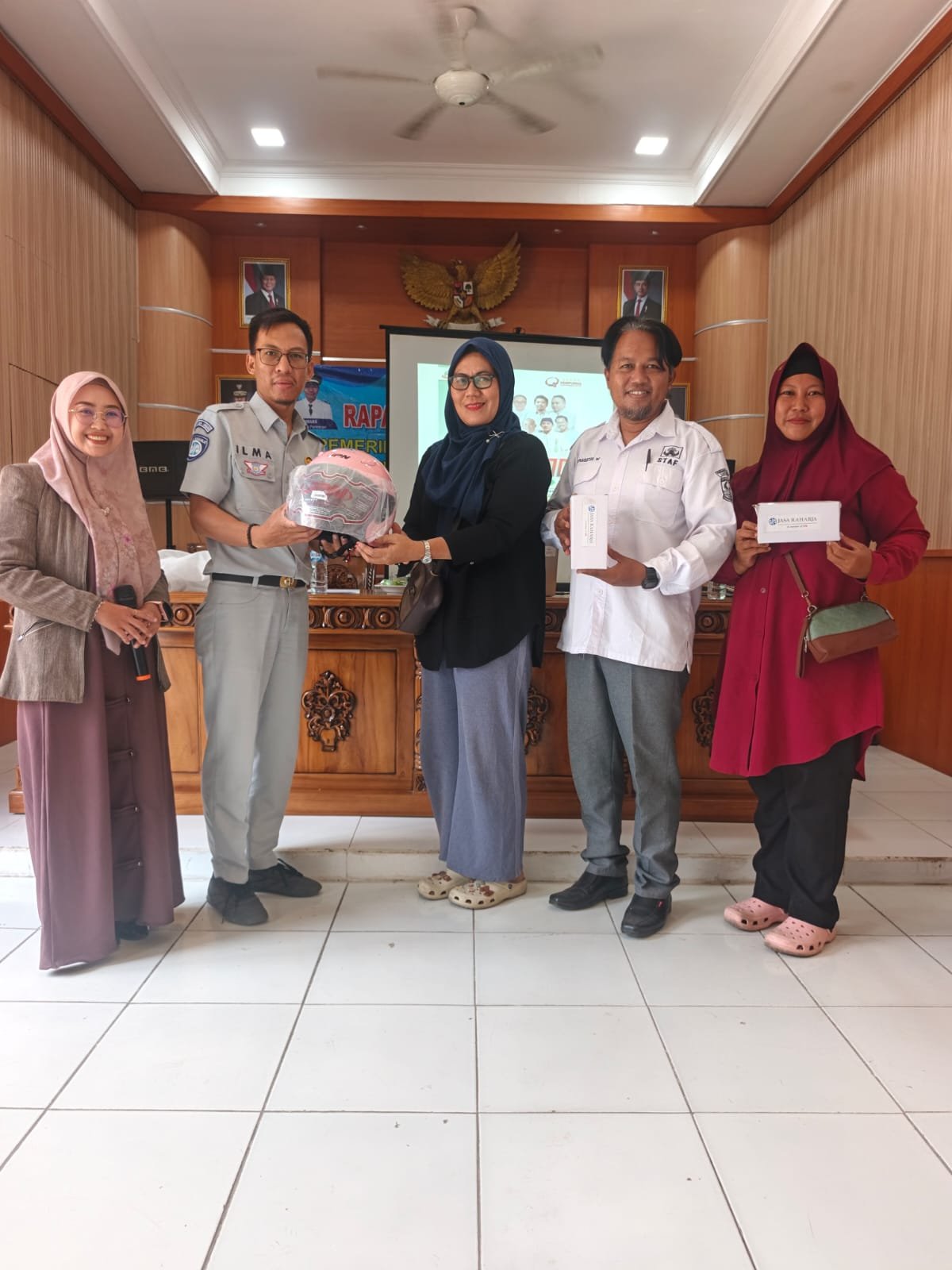 Jasa Raharja Dan RS Fikri Medika Perkuat Penanganan Kegawatdaruratan Di Kantor Desa Purwasari